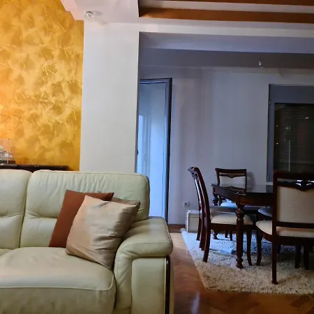 Apartment Lucky Place Adok
